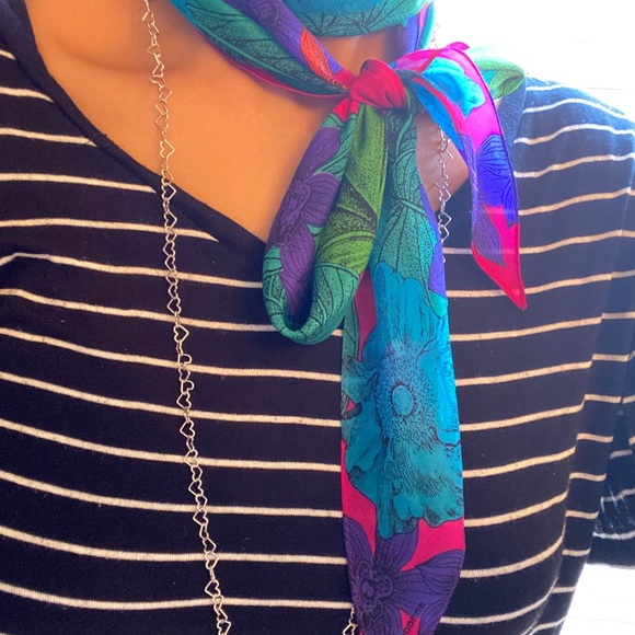 Vintage Liz Claiborne silk scarf - Picture 4 of 15